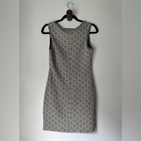 Max Studio Geometric Bodycon Mini Dress in Size Small - Picture 2 of 4